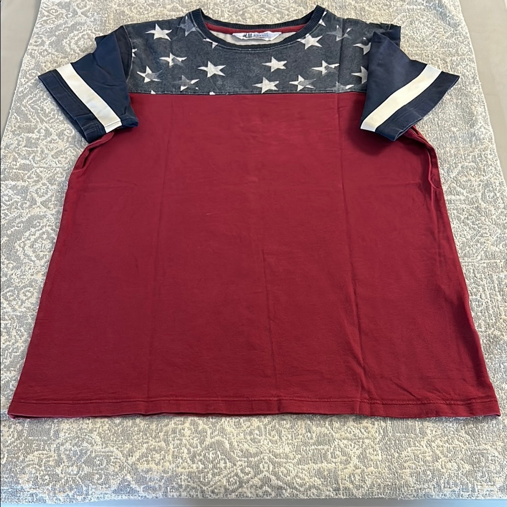 H&M Red and Blue Short Sleeve Tees